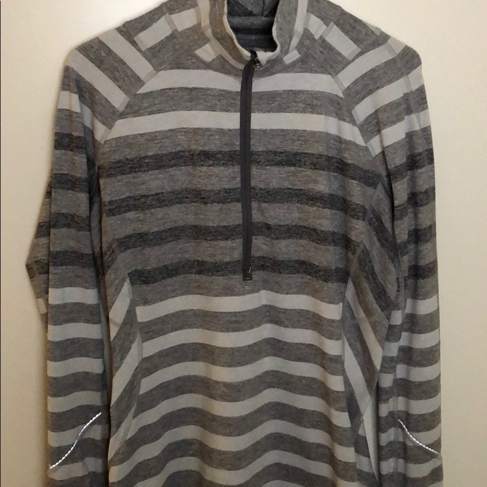LULULEMON pullover